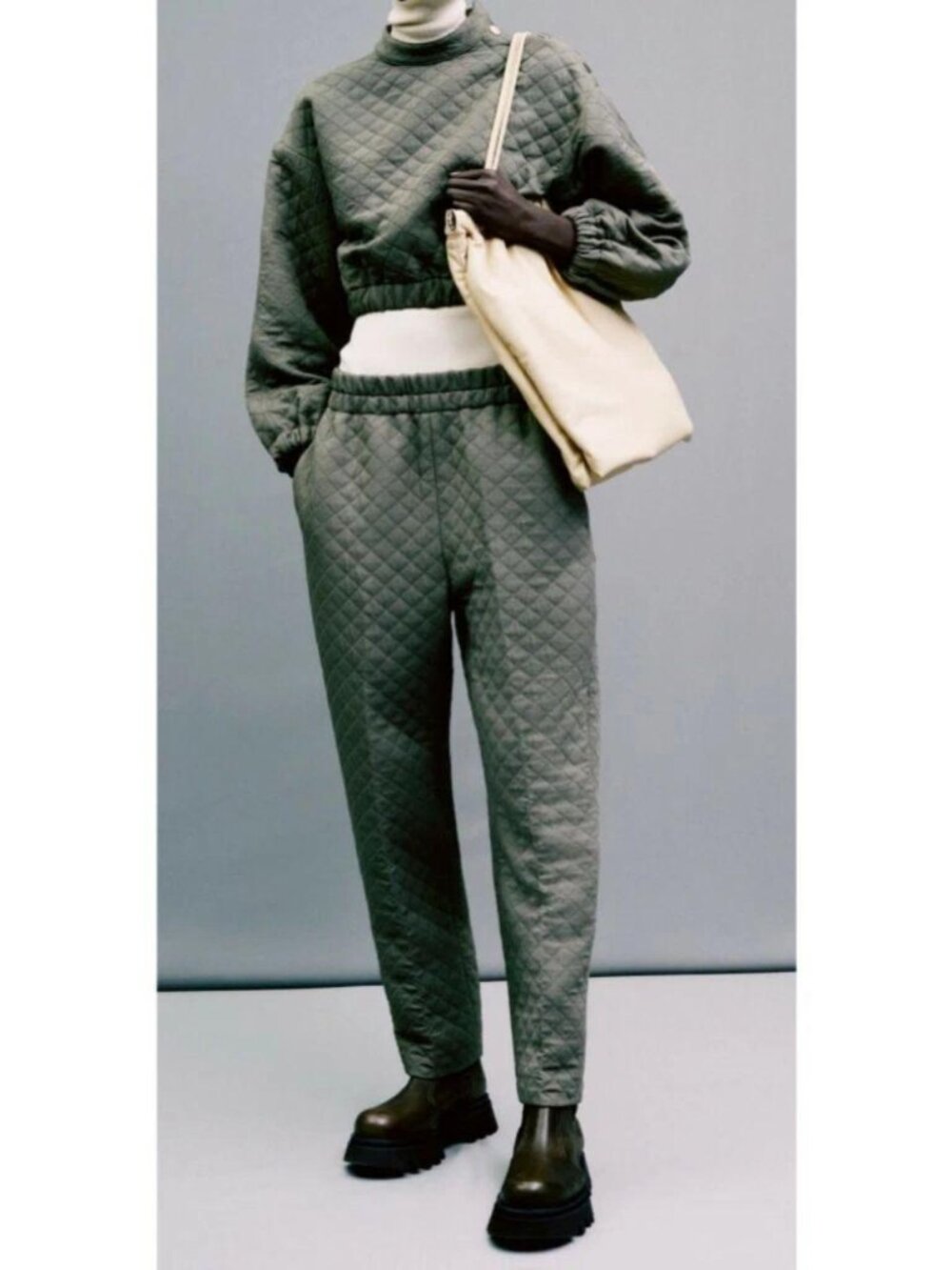 Zara Khaki Quilted Pants, Size Small